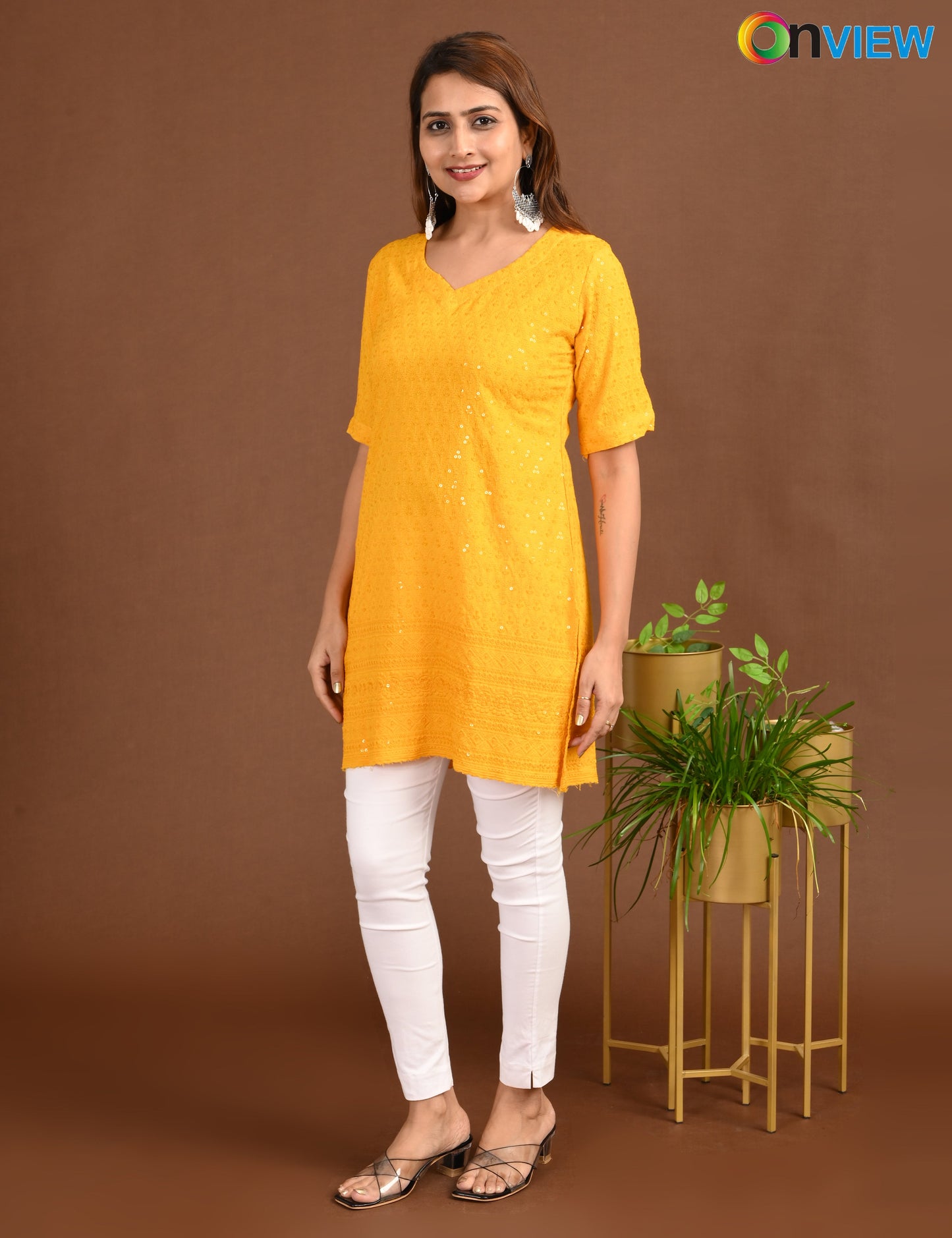 ONVIEW | 1719 | CHIKANKARI SHORT TOP